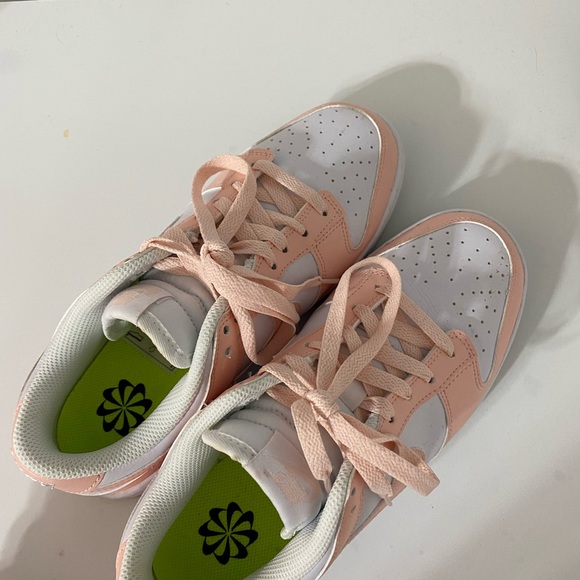 dunk lows pale coral - Picture 9 of 9